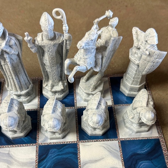 Harry Potter Wizard’s Chess Game Complete - Picture 8 of 10